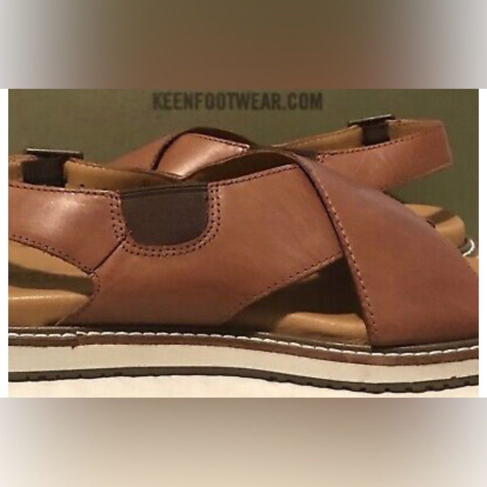 KEEN Lana Cross Strap Sandal - Picture 6 of 10